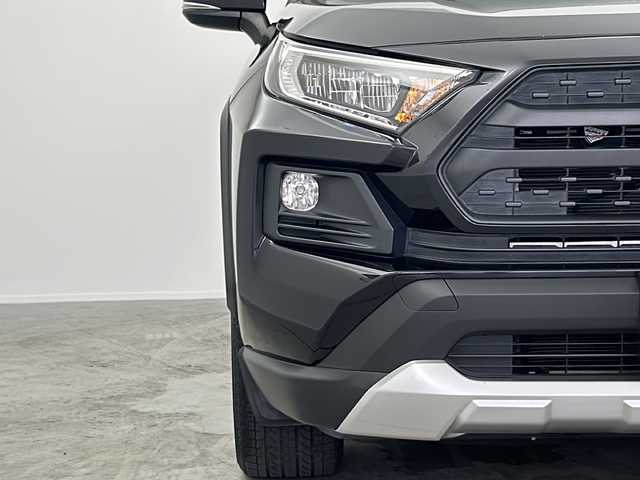 トヨタ ＲＡＶ４ アドベンチャー 大阪府 2020(令2)年 4.6万km アティチュードブラックマイカ カロッツェリア9インチSDナビ/【AM/FM/CD/DVD/Bluetooth/フルセグTV】/カロッツェリアサウンドシステム/【TS-WX70DA】/バックカメラ/ビルトインETC/前後ドライブレコーダー/【DC-DR651】/ステアリングヒーター/トヨタセーフティセンス/PCS/LTA/RSA/レーダークルーズコントロール/純正19インチAW/純正フロアマット