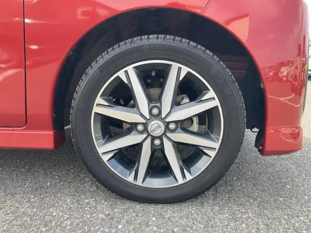 日産 デイズ ルークス ハイウェイスター Gターボ 福井県 2018(平30)年 4.6万km スパークリングレッド/ブラック 2トーン ターボ・ツートンカラー/純正ナビ/フルセグ/CD/DVD/BT/アラウンドビューモニター/ETC/ドライブレコーダー（前方）/エマージェンシーブレーキ/両側パワースライドドア/ハイビームアシスト/純正15インチアルミホイール/プッシュエンジンスタート/アイドリングストップ/純正フロアマット/ドアバイザー/インテリキー