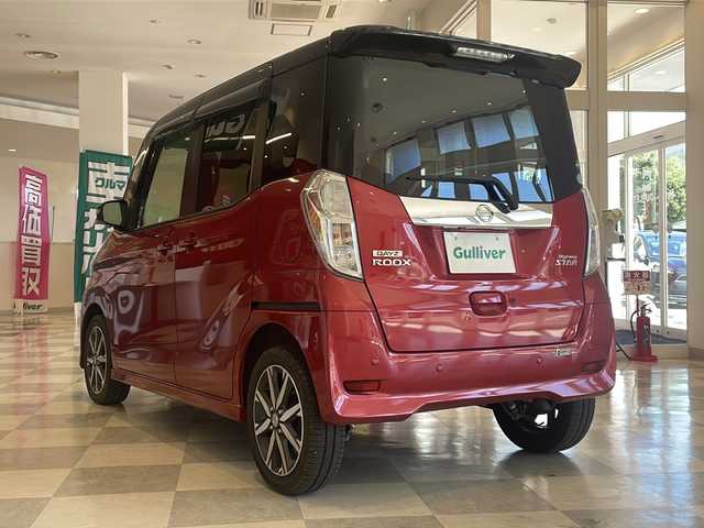 日産 デイズ ルークス ハイウェイスター Gターボ 福井県 2018(平30)年 4.6万km スパークリングレッド/ブラック 2トーン ターボ・ツートンカラー/純正ナビ/フルセグ/CD/DVD/BT/アラウンドビューモニター/ETC/ドライブレコーダー（前方）/エマージェンシーブレーキ/両側パワースライドドア/ハイビームアシスト/純正15インチアルミホイール/プッシュエンジンスタート/アイドリングストップ/純正フロアマット/ドアバイザー/インテリキー