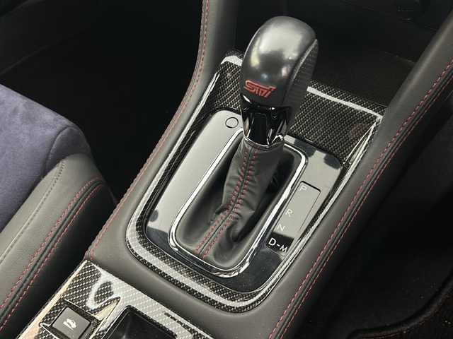 スバル ＷＲＸ Ｓ４ 2．0GT‐S アイサイト 宮城県 2014(平26)年 7.1万km クリスタルホワイトP STIエアロパーツ（F・S・R）/EyeSight/・プリクラッシュブレーキ/・レーンキープコントロール/・アダプティブクルーズコントロール/・先行車発進お知らせ機能/純正7型ナビ/・CD・DVD・USB・ipad/・フルセグTV/バックカメラ/ハーフレザーシート/・前席パワーシート/革巻きステアリング/ステアリングスイッチ/パドルシフト/ビルドインETC/プッシュスタート/スマートキー×2/電動パーキングブレーキ/横滑り防止装置/LEDヘッドライト/フォグライト/純正フロアマット/純正ドアバイザー/純正18インチアルミホイール/電動格納ミラー