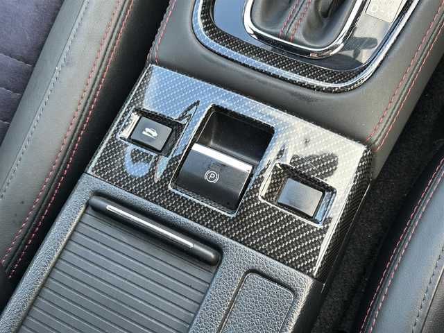 スバル ＷＲＸ Ｓ４ 2．0GT‐S アイサイト 道東・釧路十勝 2014(平26)年 7.1万km クリスタルホワイトP STIエアロパーツ（F・S・R）/EyeSight/・プリクラッシュブレーキ/・レーンキープコントロール/・アダプティブクルーズコントロール/・先行車発進お知らせ機能/純正7型ナビ/（CD・DVD・USB・ipad）/フルセグTV/バックカメラ/ハーフレザーシート/・前席パワーシート/革巻きステアリング/ステアリングスイッチ/パドルシフト/ビルドインETC/プッシュスタート/スマートキー×2/電動パーキングブレーキ/横滑り防止装置/前後フォグランプ/純正フロアマット/純正ドアバイザー/純正18インチAW夏タイヤ/電動格納ミラー/ウィンカーミラー