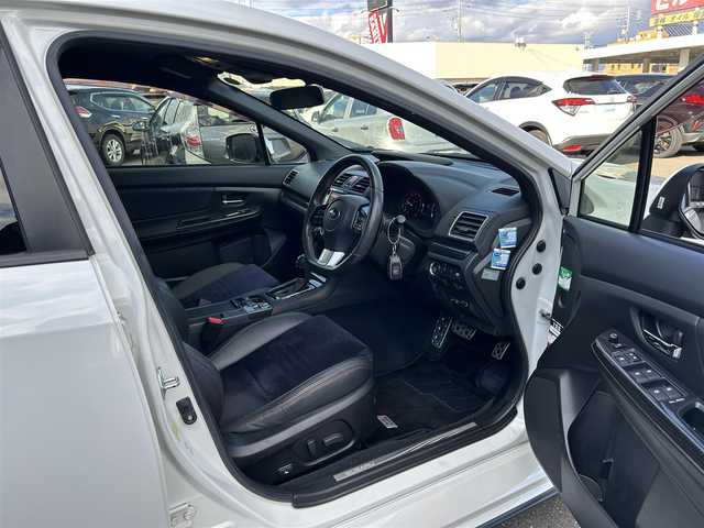 スバル ＷＲＸ Ｓ４ 2．0GT‐S アイサイト 道東・釧路十勝 2014(平26)年 7.1万km クリスタルホワイトP STIエアロパーツ（F・S・R）/EyeSight/・プリクラッシュブレーキ/・レーンキープコントロール/・アダプティブクルーズコントロール/・先行車発進お知らせ機能/純正7型ナビ/（CD・DVD・USB・ipad）/フルセグTV/バックカメラ/ハーフレザーシート/・前席パワーシート/革巻きステアリング/ステアリングスイッチ/パドルシフト/ビルドインETC/プッシュスタート/スマートキー×2/電動パーキングブレーキ/横滑り防止装置/前後フォグランプ/純正フロアマット/純正ドアバイザー/純正18インチAW夏タイヤ/電動格納ミラー/ウィンカーミラー