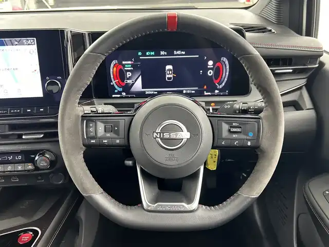 日産 オーラ ニスモ 愛知県 2022(令4)年 2.7万km ブリリアントホワイトパール 純正9インチワイドディスプレイ/・ナビ/・Bluetooth/・フルセグTV/プロパイロット/・レーダークルーズ/ETC2.0/ワイヤレス充電/インテリジェントルームミラー/インテリジェントアラウンドビューモニター/アダプティブLEDヘッドライト/4本スポーク17インチアルミホイール/インテリジェントキー/プッシュスタート/