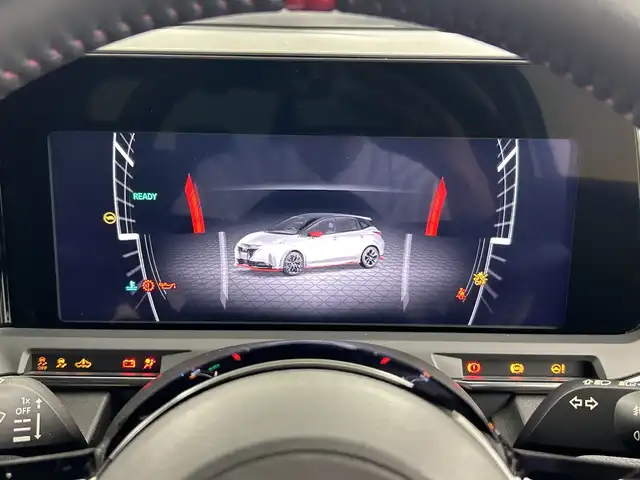日産 オーラ ニスモ 愛知県 2022(令4)年 2.7万km ブリリアントホワイトパール 純正9インチワイドディスプレイ/・ナビ/・Bluetooth/・フルセグTV/プロパイロット/・レーダークルーズ/ETC2.0/ワイヤレス充電/インテリジェントルームミラー/インテリジェントアラウンドビューモニター/アダプティブLEDヘッドライト/4本スポーク17インチアルミホイール/インテリジェントキー/プッシュスタート/