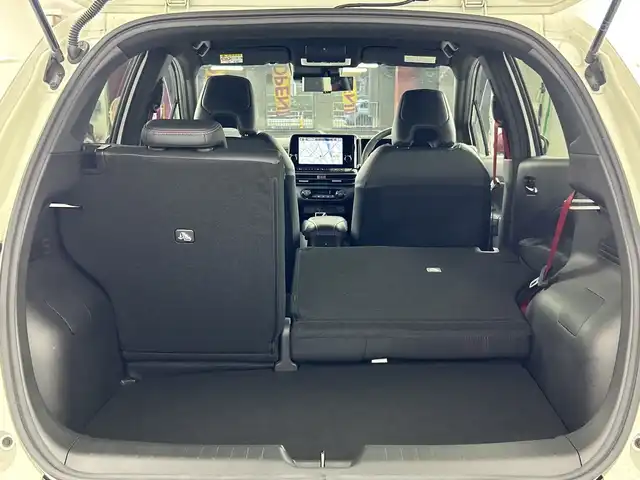 日産 オーラ ニスモ 愛知県 2022(令4)年 2.7万km ブリリアントホワイトパール 純正9インチワイドディスプレイ/・ナビ/・Bluetooth/・フルセグTV/プロパイロット/・レーダークルーズ/ETC2.0/ワイヤレス充電/インテリジェントルームミラー/インテリジェントアラウンドビューモニター/アダプティブLEDヘッドライト/4本スポーク17インチアルミホイール/インテリジェントキー/プッシュスタート/