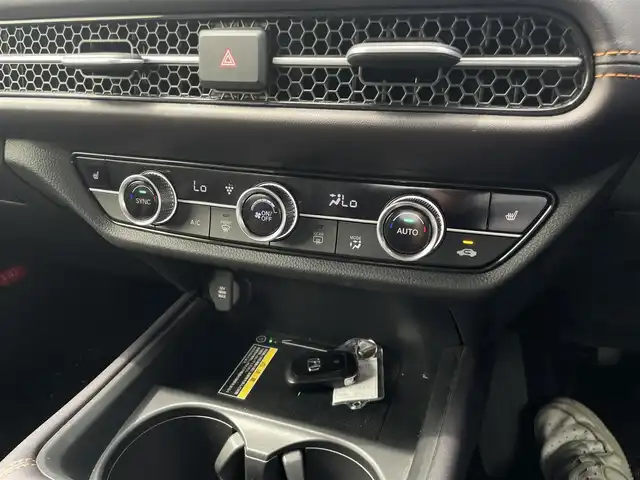 ホンダ ＺＲ－Ｖ ハイブリッド e:HEV Z 宮崎県 2023(令5)年 2.4万km プレミアムクリスタルブルークリスタル 純正ナビゲーション/　AM FM BT　TV/全方位カメラ/ETC車載器/ドライブレコーダー/パドルシフト/レーダークルーズコントロール/衝突軽減ブレーキ/LEDヘッドライト/フォグランプ　/パワーバックドア/パワーシート/シートヒーター/プッシュスタート/スマートキー