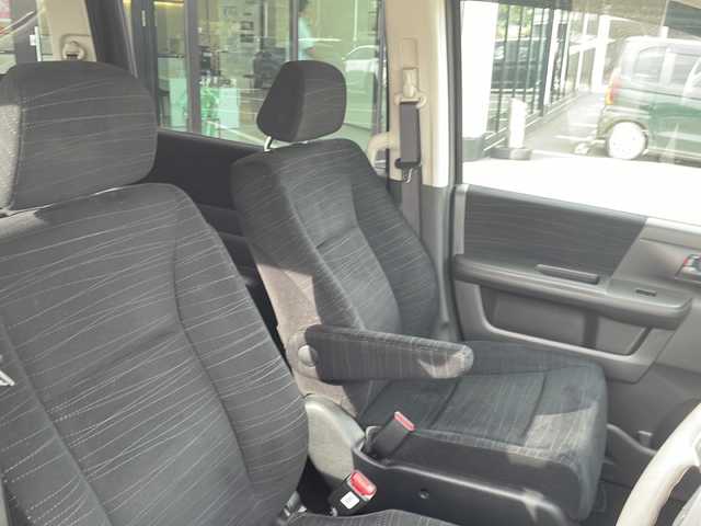 ホンダ ステップワゴン G HDDナビ スマートスタイル 鹿児島県 2012(平24)年 8.1万km クリスタルブラックパール 純正HDDナビ/（CD/DVD/USB/フルセグTV）/バックカメラ/純正フリップダウンモニター/ビルトインETC/両側パワースライドドア/HIDヘッドライト/社外フロアマット/ドアバイザー/スマートキー