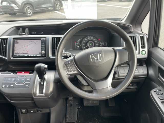ホンダ ステップワゴン G HDDナビ スマートスタイル 鹿児島県 2012(平24)年 8.1万km クリスタルブラックパール 純正HDDナビ/（CD/DVD/USB/フルセグTV）/バックカメラ/純正フリップダウンモニター/ビルトインETC/両側パワースライドドア/HIDヘッドライト/社外フロアマット/ドアバイザー/スマートキー