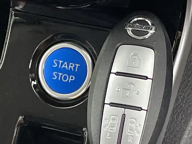 日産 セレナ e－パワー HWS V アーバンクロム 新潟県 2021(令3)年 6万km マルーンレッド 2トーン 純正メモリナビ/　フルセグTV/Bluetooth/CD/DVD/プロパイロット/BSM(ブラインドスポットモニター)/衝突被害軽減ブレーキ/レーンキープアシスト/レーダークルーズコントロール/前後コーナーセンサー/両側パワースライドドア/ドライブレコーダー/アラウンドビューモニター/ビルトインETC/オートマチックハイビーム/LEDヘッドライト/横滑り防止装置/オートライト/スマートキー/禁煙車