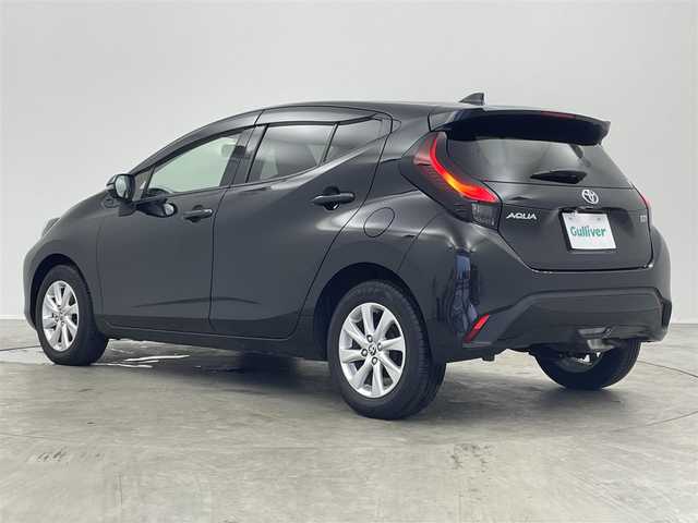 トヨタ アクア Z 埼玉県 2023(令5)年 1.9万km ブラックマイカ 純正10.5インチディスプレイオ＾ディオ/ AM FM BluetoothフルセグTV AppleCarplay/トヨタセーフティセンス/プリクラッシュセーフティ/レーントレーシングアシスト/レーダークルーズコントロール/オートマチックハイビーム/ロードサインアシスト/パノラミックビューモニター/AC100V/クリアランスソナー/純正15インチアルミホイール/オートライト/スマートキー