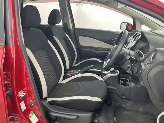日産 ノート e－パワー X 愛知県 2019(令1)年 5.1万km ガーネットレッド 純正ナビ【MJ119D-W】/（Bluetooth・CD・AUX・フルセグ）/前方ドライブレコーダー/インテリジェントエマージェンシーブレーキ/・車線逸脱防止/・踏み間違い防止アシスト/レーンキープアシスト/横滑り防止/前後コーナーセンサー/ETC/純正15インチアルミホイール/オートライト/純正フロアマット/プッシュスタート