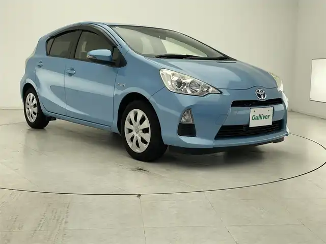 トヨタ アクア S 長崎県 2014(平26)年 8.8万km クールソーダメタリック メモリナビ/CD/DVD/Bluetooth/フルセグテレビ/バックカメラ/ETC/光軸レベライザー/オートライト/純正フロアマット/電動格納ミラー/純正ホイールキャップ/バックカメラ/ドアバイザー/プッシュスタート/ウィンカーミラー
