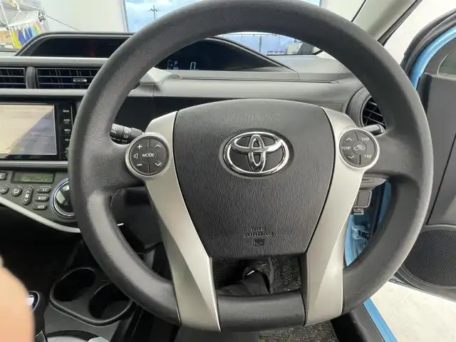 トヨタ アクア S 長崎県 2014(平26)年 8.8万km クールソーダメタリック メモリナビ/CD/DVD/Bluetooth/フルセグテレビ/バックカメラ/ETC/光軸レベライザー/オートライト/純正フロアマット/電動格納ミラー/純正ホイールキャップ/バックカメラ/ドアバイザー/プッシュスタート/ウィンカーミラー