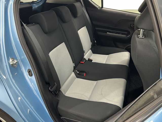 トヨタ アクア S 長崎県 2014(平26)年 8.8万km クールソーダメタリック 純正7インチメモリナビ/CD/DVD/Bluetooth/フルセグテレビ/ミュージックサーバー/バックカメラ/ETC/純正ドラレコ/光軸レベライザー/オートライト/純正フロアマット/電動格納ミラー/純正ホイールキャップ/ドアバイザー/プッシュスタート/ウィンカーミラー/ステアリングリモコン/スマートキー/スペアキー