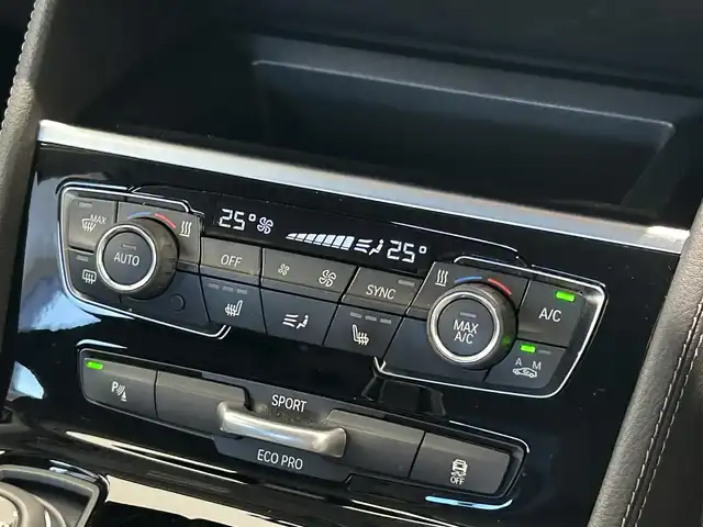 ＢＭＷ ２１８ｄ アクティブツアラー ラグジュアリー 福岡県 2019(令1)年 5.9万km ミネラルホワイト アドバンスドアクティブセーフティＰＫＧ　/コンフォートＰＫＧ　/パーキングサポートＰＫＧ　/アンビエントライト　/純正ナビ　/Ｂｌｕｅｔｏｏｔｈ　/ＡＣＣ　/ＨＵＤ　/前後ドライブレコーダー　/純正１７インチＡＷ
