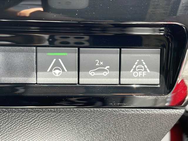 プジョー ５０８ GT ブルーHDi 山形県 2019(令1)年 5.4万km 赤 禁煙車/アクティブセーフブレーキ/レーンキープアシスト/ドライバーアテンションアラート/ディスタンスアラート/アクティブクルーズコントロール/FOCALオーディオシステム/ブラインドスポットモニター/ハーフレザーシート/純正ナビ/バックカメラ/コーナーセンサー/シートヒーター/パワーシート/アイドリングストップ/電動パーキングブレーキ/パワーバックドア/ドライブレコーダー/LEDヘッドライト