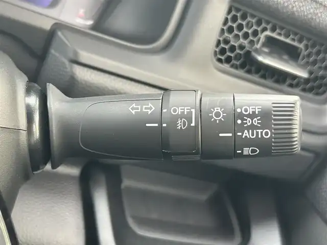 ホンダ ステップワゴン エアー 茨城県 2022(令4)年 4.2万km プラチナホワイトパール 純正ナビ/フルセグTV/Bluetooth接続/バックカメラ/両側パワースライド/クルーズコントロール/クリアランスソナー/前方ドライブレコーダー/ホンダセンシング/ビルトインETC/LEDヘッドライト/Wエアコン/３列シート/カーテンエアバック/純正アルミホイール/純正フロアマット
