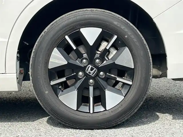 ホンダ ステップワゴン エアー 茨城県 2022(令4)年 4.2万km プラチナホワイトパール 純正ナビ/フルセグTV/Bluetooth接続/バックカメラ/両側パワースライド/クルーズコントロール/クリアランスソナー/前方ドライブレコーダー/ホンダセンシング/ビルトインETC/LEDヘッドライト/Wエアコン/３列シート/カーテンエアバック/純正アルミホイール/純正フロアマット