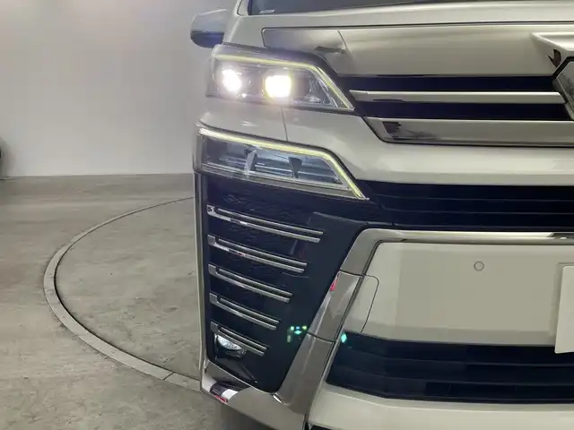 トヨタ ヴェルファイア Z Gエディション 群馬県 2019(平31)年 5.7万km ホワイトパールクリスタルシャイン 純正１０．５型ナビ　純正１２．１型後席モニター　デジタルインナーミラー　アダプティブクルーズコントロール　レーンキープアシスト　衝突被害軽減ブレーキ　ブラインドスポットモニター　ＥＴＣ　ＬＥＤ　禁煙車