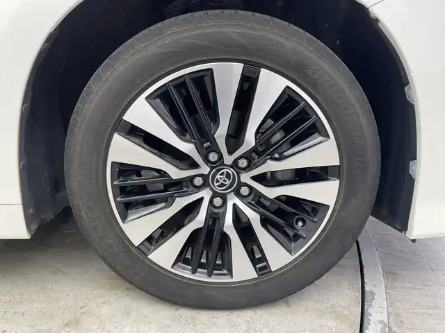トヨタ ヴェルファイア Z Gエディション 群馬県 2019(平31)年 5.7万km ホワイトパールクリスタルシャイン 純正１０．５型ナビ　純正１２．１型後席モニター　デジタルインナーミラー　アダプティブクルーズコントロール　レーンキープアシスト　衝突被害軽減ブレーキ　ブラインドスポットモニター　ＥＴＣ　ＬＥＤ　禁煙車