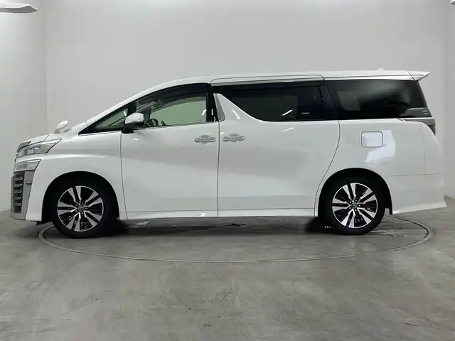 トヨタ ヴェルファイア Z Gエディション 群馬県 2019(平31)年 5.7万km ホワイトパールクリスタルシャイン 純正１０．５型ナビ　純正１２．１型後席モニター　デジタルインナーミラー　アダプティブクルーズコントロール　レーンキープアシスト　衝突被害軽減ブレーキ　ブラインドスポットモニター　ＥＴＣ　ＬＥＤ　禁煙車