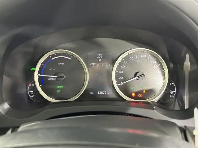レクサス ＩＳ 300h 佐賀県 2013(平25)年 4.3万km ホワイトパールクリスタルシャイン メーカー純正ナビ/フルセグテレビ/バックカメラ/ハーフレザーシート/パワーシート＜運転席/助手席＞/コーナーセンサー/ETC2.0/スマートキー/スペアキー/純正フロアマット/純正17インチアルミホイール