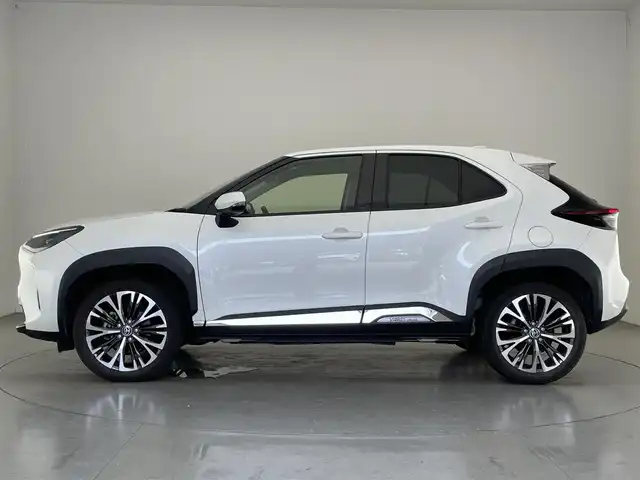 トヨタ ヤリスクロス ハイブリッド Z 愛知県 2020(令2)年 5.9万km ホワイトパールクリスタルシャイン 純正８型ＤＡナビ　全方位カメラ　ＨＵＤ　ＢＳＭ　フルセグＴＶ　電動リヤゲート　前後ドラレコ　ＥＴＣ　セーフティセンス　衝突軽減　追従クルコン　ＬＥＤオートライト　禁煙車　ＡＣ１００Ｖ　シートヒーター ミラキャスト　