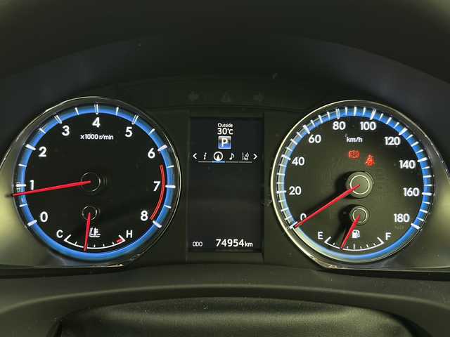 トヨタ ハリアー プレミアム 宮城県 2015(平27)年 7.5万km ホワイトパールクリスタルシャイン 禁煙車/JBLサウンドスピーカー/トヨタセーフティセンス/・プリクラッシュセーフティ/・レーンキープアシスト/・オートハイビーム/純正メーカーOPナビ/・CD.DVD.SD.BT.USB/フルセグTV/バックモニター/クルーズコントロール/ハーフレザーシート/・D席パワーシート/電動リアゲート/ウッドコンビステアリングホイール/ステアリングスイッチ/ビルトインETC/LEDヘッドライト/LEDフォグランプ/プッシュスタート/スマートキー/横滑り防止装置/純正18インチアルミホイール/純正フロアマット