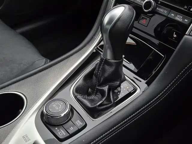 日産 スカイライン 200GT－t タイプSP 鹿児島県 2014(平26)年 8.3万km ダークメタルグレー プロパイロット　/ビルトインＥＴＣ　/純正ＳＤナビ　/Ｂｌｕｅｔｏｏｔｈオーディオ　/フルセグテレビ　/社外レーダー　/Ｄ＋Ｎ席シートヒーター　/Ｄ＋Ｎ席パワーシート　/パドルシフト　/ＭＴモード付きＡＴ　/ドライブレコーダー/レザーシート/前後コーナーセンサー/エアバック(W+サイド)