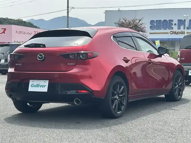 マツダ マツダ３ファストバック X Lパッケージ 兵庫県 2020(令2)年 8.1万km ソウルレッドクリスタルM 純正８．８ナビ/・TV.BT.AM.FM/BOSEスピーカー/衝突軽減装置/レーダークルーズコントロール/BSM/全方位カメラ/HUD/クリアランスソナー/電動パーキングブレーキ/オートホールド/ハンドルヒーター/オートマチックハイビーム/D+N席シートヒーター/D席パワーシート(メモリー付き)/パドルシフト/前後ドラレコ/ビルトインETC/純正フロアマット