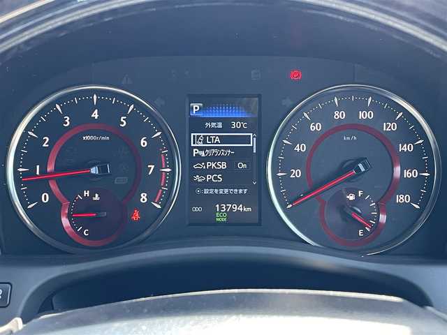 トヨタ アルファード S タイプゴールド 滋賀県 2020(令2)年 1.4万km ホワイトパールクリスタルシャイン 純正ディスプレイオーディオ/(フルセグ/Bluetooth)/DVDデッキ/トヨタセーフティーセンス/・プリクラッシュセーフティ/・レーダークルーズコントロール/・レーンキープアシスト/・ブラインドスポットモニター/・標識認識/・先行車発進告知/・オートハイビーム/LEDオートライト/フォグ/電動リアゲート/両側電動スライドドア/フリップダウンモニター/デジタルインナーミラー/バックカメラ/電動パーキング/ブレーキホールド/前後ドライブレコーダー/電動格納ミラー/クリアランスソナー/ドアバイザー/フロアMT付きAT/スペアキー/クラウン用ホイール