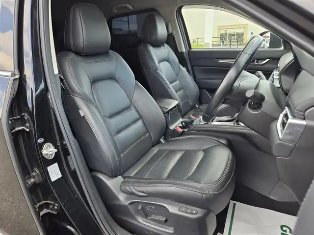 マツダ ＣＸ－５ XD Lパッケージ 鹿児島県 2017(平29)年 7.8万km ジェットブラックマイカ レーダークルーズコントロール　/純正ドライブレコーダー　/ビルトインＥＴＣ　/全席シートヒーター　/ステアリングヒーター　/純正ＳＤナビ　/Ｂｌｕｅｔｏｏｔｈオーディオ　/バックカメラ　/ルーフレール/前後コーナーセンサー/パワーバックドア/純正アルミホイール(19インチ)/レーンキープアシスト/横滑り防止装置/プッシュスタート/スマートキー/エアバッグ(W+サイド)