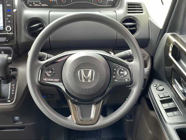 ホンダ Ｎ ＢＯＸ L コーディネートスタイル 広島県 2021(令3)年 2.3万km プレミアムアイボリーパールⅡ 純正8インチナビ/（Bluetooth/SD/CD/DVD/AppleCarPlay/AndroidAuto/フルセグTV)/前後ドライブレコーダー/バックカメラ/シートヒーター（運転席/助手席）/ビルドインETC/両側パワースライドドア/Honda SENSING/・衝突軽減ブレーキ（CMBS）/・誤発進抑制機能/・歩行者事故低減ステアリング/・路外逸脱抑制機能/・渋滞追従機能付アダプティブクルーズコントロール（ACC）/・車線維持支援システム（LKAS）/・先行車発進お知らせ機能/・標識認識機能/・後方誤発進抑制機能/LEDヘッドライト/オートマチックハイビーム/オートライト/純正フロアマット/スペアキー1本/スマートキー/取扱説明書