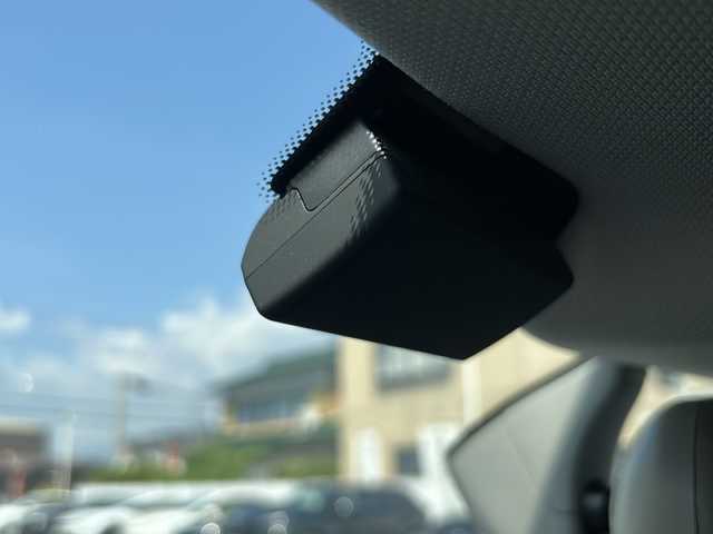 アウディ Ａ１ SB 1．0TFSI スポーツ 岐阜県 2018(平30)年 7万km グレイシアホワイトメタリック 純正ナビ/FM/Bluetooth/バックカメラ/ETC/シートヒーター(D/N)/スマートキー/プッシュスタート/クリアランスソナー/横滑り防止装置/アイドリングストップ/パーキングエイド/スピードオーバー警告/自動防眩ルームミラー/革巻きステアリング/ステアリングホイールボタン/センターロッキング/エクステリアライト/マトリクスLEDヘッドライト