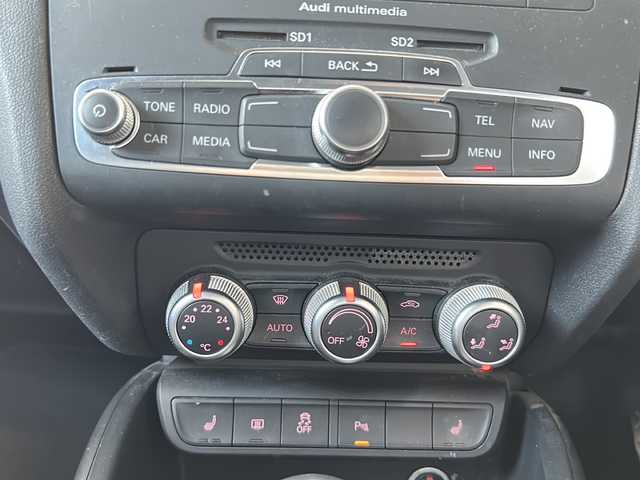 アウディ Ａ１ SB 1．0TFSI スポーツ 岐阜県 2018(平30)年 7万km グレイシアホワイトメタリック 純正ナビ/FM/Bluetooth/バックカメラ/ETC/シートヒーター(D/N)/スマートキー/プッシュスタート/クリアランスソナー/横滑り防止装置/アイドリングストップ/パーキングエイド/スピードオーバー警告/自動防眩ルームミラー/革巻きステアリング/ステアリングホイールボタン/センターロッキング/エクステリアライト/マトリクスLEDヘッドライト