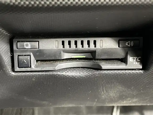 トヨタ ライズ G 神奈川県 2023(令5)年 1.4万km スムースグレーマイカメタリック 純正9インチナビゲーション/Bluetooth　フルセグ　SD　CD　DVD/パノラミックビューモニター/トヨタスマートアシスト/衝突警報機能/衝突回避支援ブレーキ機能/ブレーキ制御付き誤発進抑制機能/車線逸脱警報機能/車線逸脱抑制制御機能/ふらつき警報/路側逸脱警報/オートハイビーム/標識認識機能/クリアランスソナー/ビルトインETＣ/前後ドライブレコーダー/スマートペダル（S-PDL）/電動サイドブレーキ/オートブレーキホールド/2.1Ａ ＵＳＢポート/ステアリングスイッチ/純正フロアマット/レベライザー/シートリフター/ECOモード/プッシュスタート/LEDヘッドライト/オートライト/純正16インチアルミホイール/電動格納ミラー/ウインカーミラー/スマートキー/スペアキー（1本）