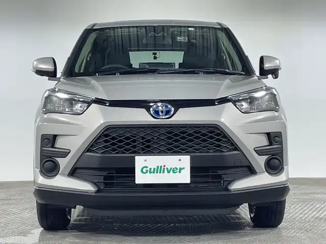 トヨタ ライズ G 神奈川県 2023(令5)年 1.4万km スムースグレーマイカメタリック 純正9インチナビゲーション/Bluetooth　フルセグ　SD　CD　DVD/パノラミックビューモニター/トヨタスマートアシスト/衝突警報機能/衝突回避支援ブレーキ機能/ブレーキ制御付き誤発進抑制機能/車線逸脱警報機能/車線逸脱抑制制御機能/ふらつき警報/路側逸脱警報/オートハイビーム/標識認識機能/クリアランスソナー/ビルトインETＣ/前後ドライブレコーダー/スマートペダル（S-PDL）/電動サイドブレーキ/オートブレーキホールド/2.1Ａ ＵＳＢポート/ステアリングスイッチ/純正フロアマット/レベライザー/シートリフター/ECOモード/プッシュスタート/LEDヘッドライト/オートライト/純正16インチアルミホイール/電動格納ミラー/ウインカーミラー/スマートキー/スペアキー（1本）