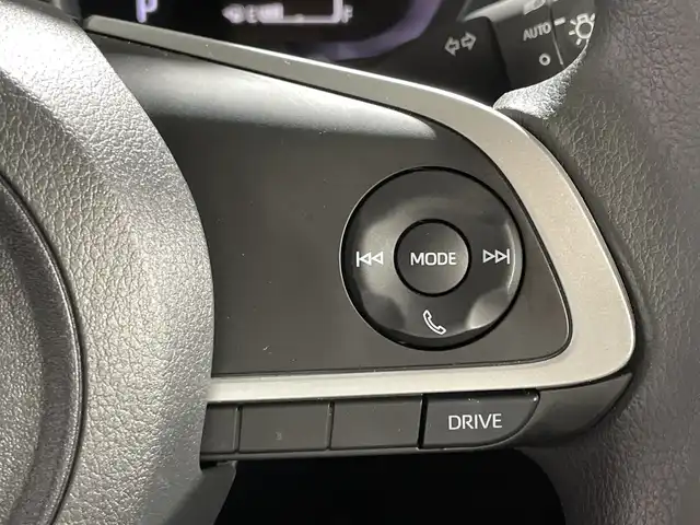 トヨタ ライズ G 神奈川県 2023(令5)年 1.4万km スムースグレーマイカメタリック 純正9インチナビゲーション/Bluetooth　フルセグ　SD　CD　DVD/パノラミックビューモニター/トヨタスマートアシスト/衝突警報機能/衝突回避支援ブレーキ機能/ブレーキ制御付き誤発進抑制機能/車線逸脱警報機能/車線逸脱抑制制御機能/ふらつき警報/路側逸脱警報/オートハイビーム/標識認識機能/クリアランスソナー/ビルトインETＣ/前後ドライブレコーダー/スマートペダル（S-PDL）/電動サイドブレーキ/オートブレーキホールド/2.1Ａ ＵＳＢポート/ステアリングスイッチ/純正フロアマット/レベライザー/シートリフター/ECOモード/プッシュスタート/LEDヘッドライト/オートライト/純正16インチアルミホイール/電動格納ミラー/ウインカーミラー/スマートキー/スペアキー（1本）