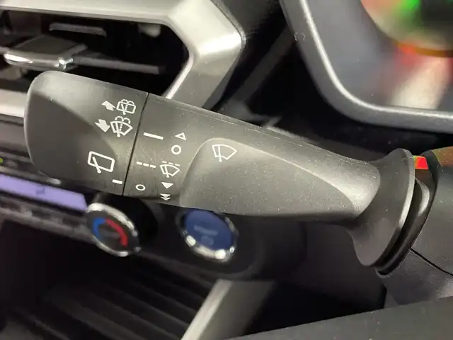 トヨタ ライズ G 神奈川県 2023(令5)年 1.4万km スムースグレーマイカメタリック 純正9インチナビゲーション/Bluetooth　フルセグ　SD　CD　DVD/パノラミックビューモニター/トヨタスマートアシスト/衝突警報機能/衝突回避支援ブレーキ機能/ブレーキ制御付き誤発進抑制機能/車線逸脱警報機能/車線逸脱抑制制御機能/ふらつき警報/路側逸脱警報/オートハイビーム/標識認識機能/クリアランスソナー/ビルトインETＣ/前後ドライブレコーダー/スマートペダル（S-PDL）/電動サイドブレーキ/オートブレーキホールド/2.1Ａ ＵＳＢポート/ステアリングスイッチ/純正フロアマット/レベライザー/シートリフター/ECOモード/プッシュスタート/LEDヘッドライト/オートライト/純正16インチアルミホイール/電動格納ミラー/ウインカーミラー/スマートキー/スペアキー（1本）