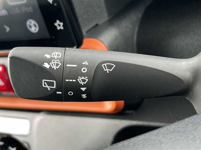 ダイハツ タント ファンクロスターボ 三重県 2023(令5)年 3.4万km ブラックマイカメタリック/サンドベージュメタリック 純正ディスプレイオーディオ/バックカメラ/BSM/両側パワースライドドア/ドライブレコーダー/シートヒーター/ルーフレール/コーナーセンサー/LEDヘッドライト/ヘッドライトレベライザー/純正ゴムフロアマット/シートリフター/ステアリングリモコン/オートホールド/電子パーキング/スペアキー/ビルトインETC/電動格納ミラー/禁煙車