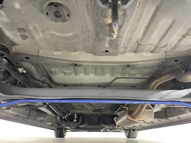 ホンダ Ｎ ＢＯＸ カスタムGターボSSブラッククタイル 福岡県 2017(平29)年 6.4万km クリスタルブラックパール 社外メモリーナビゲーション/フルセグテレビ/社外フリップダウンモニター/シートカバー/社外グリル/両側電動スライドドア/革巻きステアリング/ステアリングスイッチ/ドライブレコーダー/オートライト/社外アルミホイール
