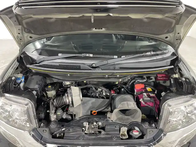ホンダ Ｎ ＢＯＸ カスタムGターボSSブラッククタイル 福岡県 2017(平29)年 6.4万km クリスタルブラックパール 社外メモリーナビゲーション/フルセグテレビ/社外フリップダウンモニター/シートカバー/社外グリル/両側電動スライドドア/革巻きステアリング/ステアリングスイッチ/ドライブレコーダー/オートライト/社外アルミホイール
