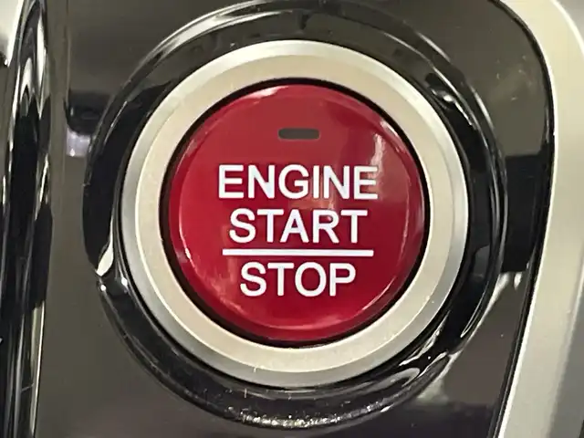 ホンダ Ｎ ＢＯＸ カスタムGターボSSブラッククタイル 福岡県 2017(平29)年 6.4万km クリスタルブラックパール 社外メモリーナビゲーション/フルセグテレビ/社外フリップダウンモニター/シートカバー/社外グリル/両側電動スライドドア/革巻きステアリング/ステアリングスイッチ/ドライブレコーダー/オートライト/社外アルミホイール