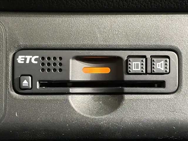ホンダ Ｎ ＢＯＸ カスタムGターボSSブラッククタイル 福岡県 2017(平29)年 6.4万km クリスタルブラックパール 社外メモリーナビゲーション/フルセグテレビ/社外フリップダウンモニター/シートカバー/社外グリル/両側電動スライドドア/革巻きステアリング/ステアリングスイッチ/ドライブレコーダー/オートライト/社外アルミホイール