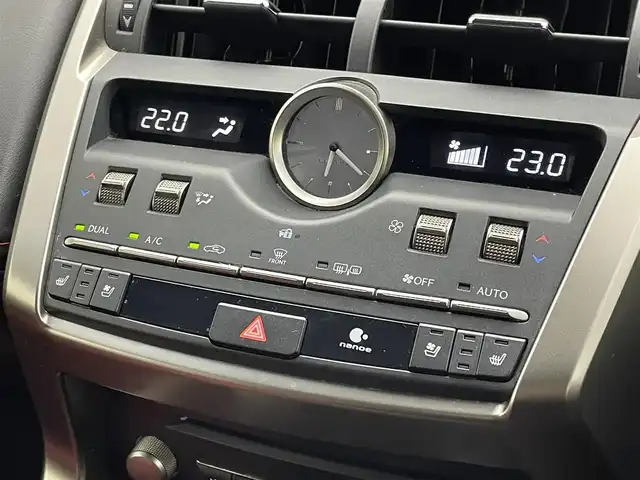 レクサス ＮＸ 300h Fスポーツ 茨城県 2018(平30)年 4.2万km ホワイトノーヴァガラスフレーク 純正10.3型ナビ/Bluetooth/フルセグ/CD/DVD/AM/FM/パノラミックビューモニター/サンルーフ/衝突軽減ブレーキ/レーダークルーズコントロール/ブラインドスポットモニター/ETC2.0/前後コーナーセンサー/パワーシート(D/N席)/シートヒーター/エアシート/パワーバックドア/LEDヘッドライト/LEDフォグライト