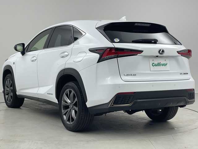 レクサス ＮＸ 300h Fスポーツ 茨城県 2018(平30)年 4.2万km ホワイトノーヴァガラスフレーク 純正10.3型ナビ/Bluetooth/フルセグ/CD/DVD/AM/FM/パノラミックビューモニター/サンルーフ/衝突軽減ブレーキ/レーダークルーズコントロール/ブラインドスポットモニター/ETC2.0/前後コーナーセンサー/パワーシート(D/N席)/シートヒーター/エアシート/パワーバックドア/LEDヘッドライト/LEDフォグライト