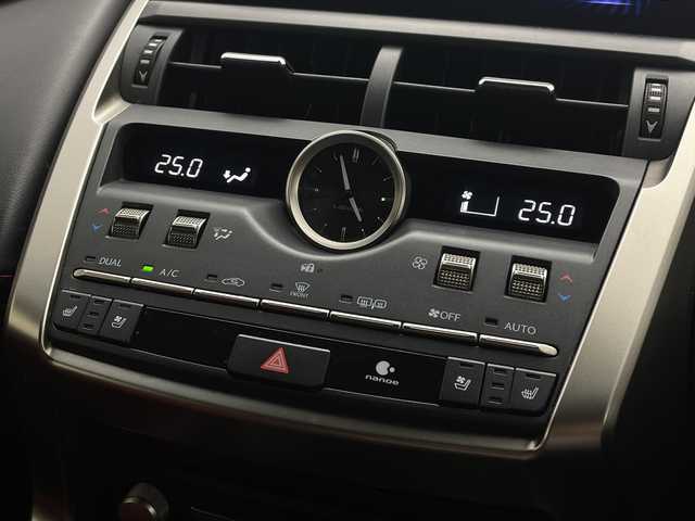 レクサス ＮＸ 300h Fスポーツ 茨城県 2018(平30)年 4.2万km ホワイトノーヴァガラスフレーク 純正10.3型ナビ/Bluetooth/フルセグ/CD/DVD/AM/FM/パノラミックビューモニター/サンルーフ/衝突軽減ブレーキ/レーダークルーズコントロール/ブラインドスポットモニター/ETC2.0/前後コーナーセンサー/パワーシート(D/N席)/シートヒーター/エアシート/パワーバックドア/LEDヘッドライト/LEDフォグライト