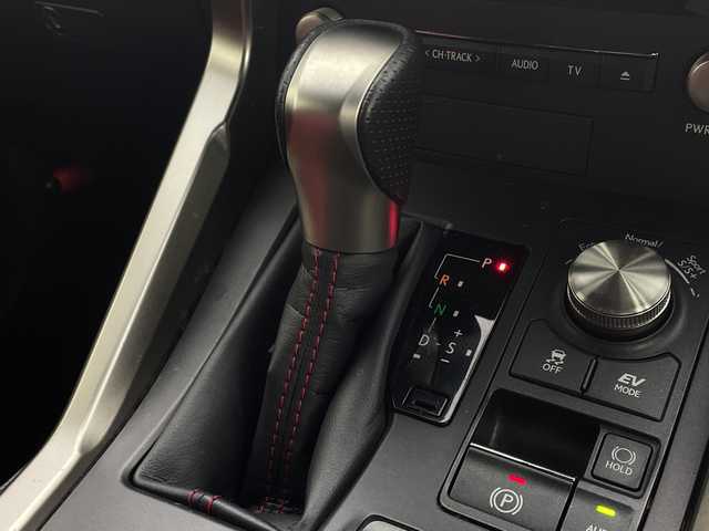 レクサス ＮＸ 300h Fスポーツ 茨城県 2018(平30)年 4.2万km ホワイトノーヴァガラスフレーク 純正10.3型ナビ/Bluetooth/フルセグ/CD/DVD/AM/FM/パノラミックビューモニター/サンルーフ/衝突軽減ブレーキ/レーダークルーズコントロール/ブラインドスポットモニター/ETC2.0/前後コーナーセンサー/パワーシート(D/N席)/シートヒーター/エアシート/パワーバックドア/LEDヘッドライト/LEDフォグライト