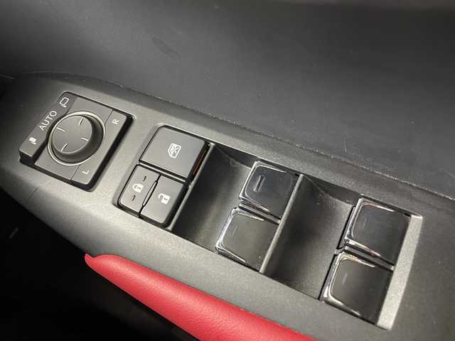 レクサス ＮＸ 300h Fスポーツ 茨城県 2018(平30)年 4.2万km ホワイトノーヴァガラスフレーク 純正10.3型ナビ/Bluetooth/フルセグ/CD/DVD/AM/FM/パノラミックビューモニター/サンルーフ/衝突軽減ブレーキ/レーダークルーズコントロール/ブラインドスポットモニター/ETC2.0/前後コーナーセンサー/パワーシート(D/N席)/シートヒーター/エアシート/パワーバックドア/LEDヘッドライト/LEDフォグライト