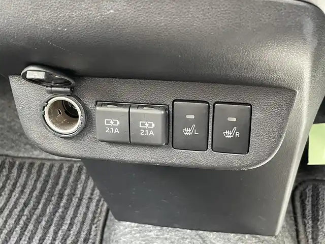 ダイハツ ミラ トコット G SA Ⅲ 宮崎県 2018(平30)年 3.9万km セラミックグリーンM 衝突軽減システム/SDナビ/全方位カメラ/シートヒーター/フルセグ/CD DVD/Bluetooth/バックカメラ/コーナーセンサー/LEDヘッドライト/オートマチックハイビーム/ドライブレコーダー/ETC/ステアリングスイッチ/スマートキー/プッシュスタート/スマートアシスト３